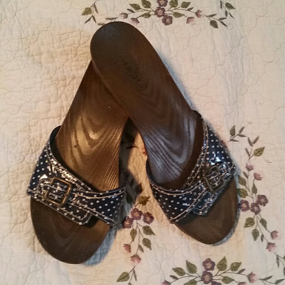 Women's size 10 sandals